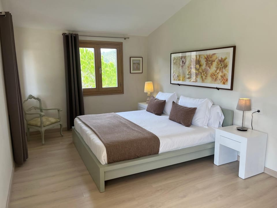 Bedroom, air conditioner