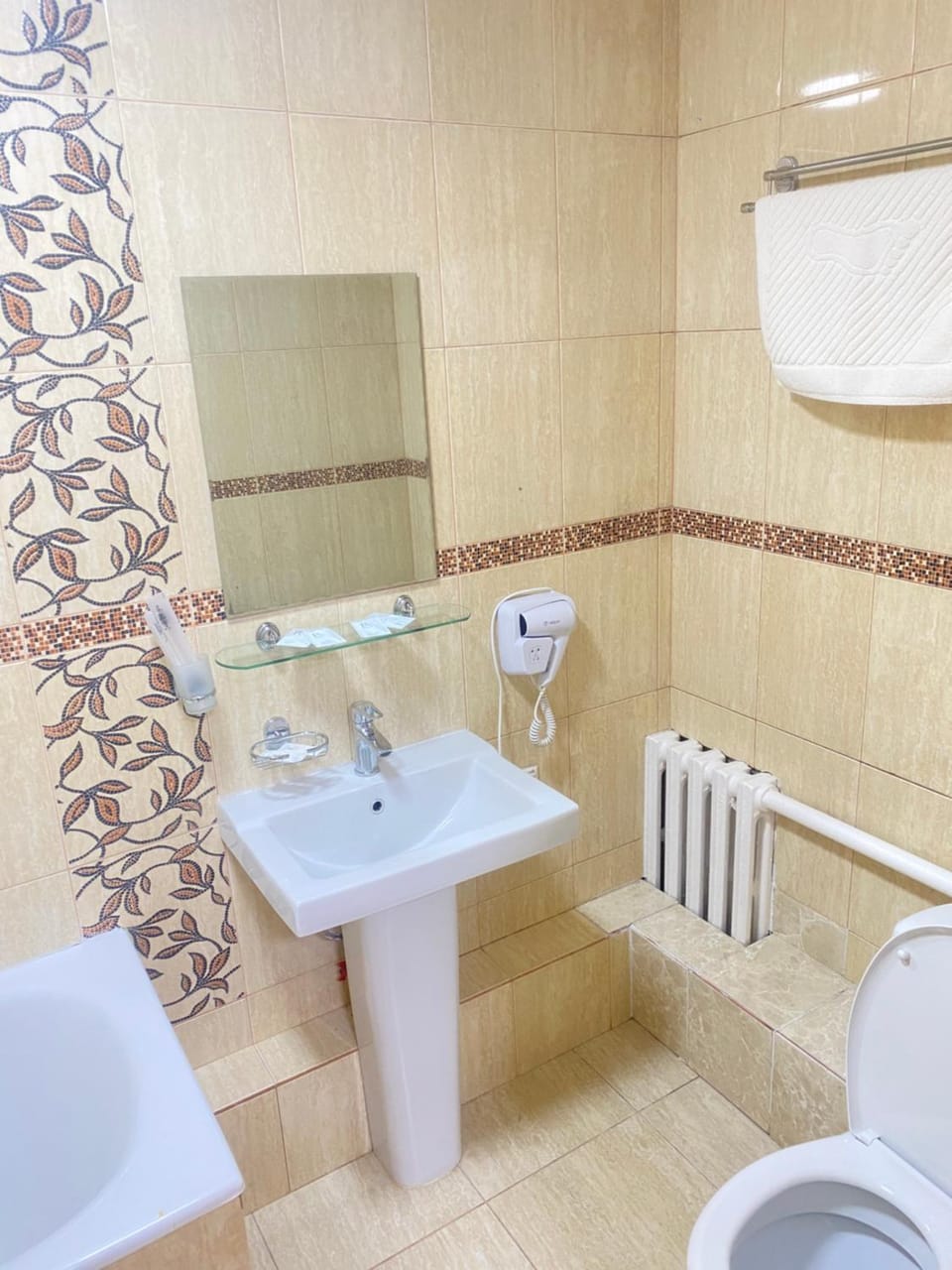 Bathroom, towels