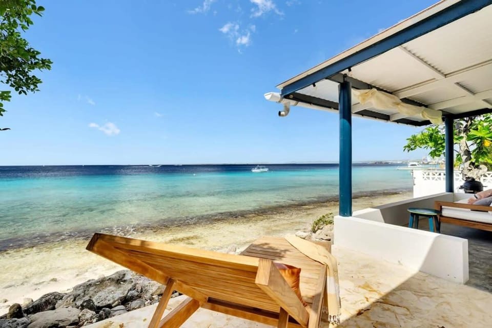 Pixel Paradise Oceanfront Villa with Stunning Views Villa in Venezuela