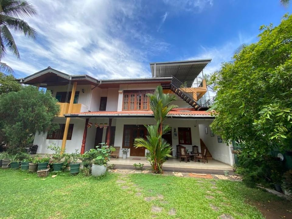 Serenity Villa Hikkaduwa Vacation rental in Hikkaduwa