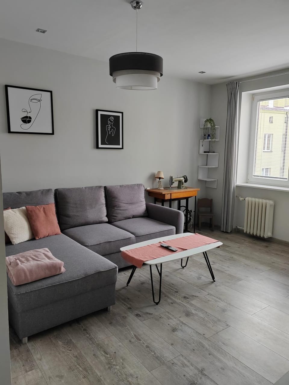 Living room, Seating area