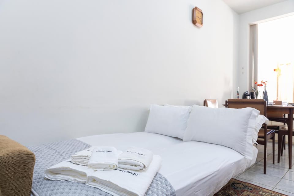 Bed, Living room