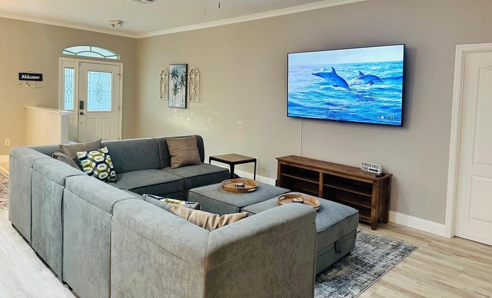 TV and multimedia, Living room, Seating area