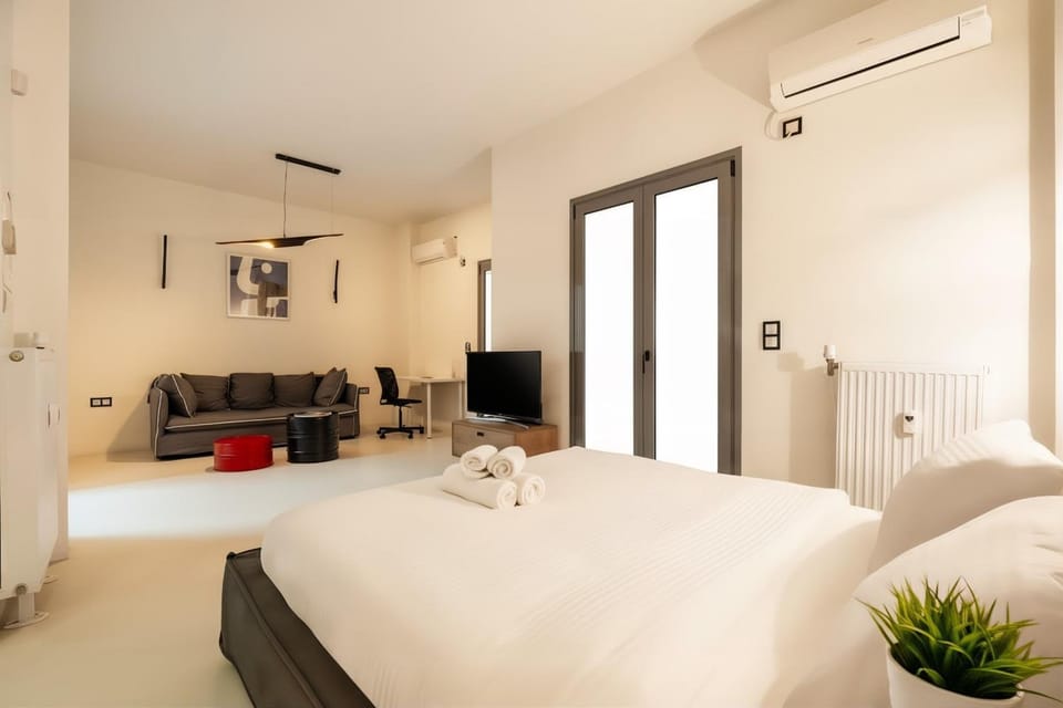 Athenian Greek Art Apt next to Acropolis & Metro Apartment in Athens