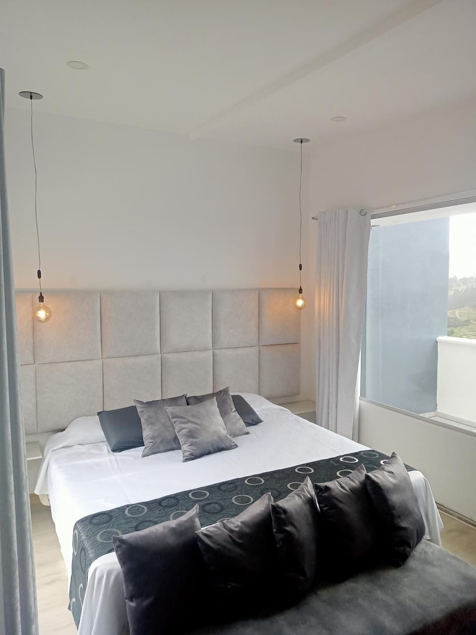 Mirador samsara Jacuzzi al aire libre 60 m2 Bed and Breakfast in La Calera