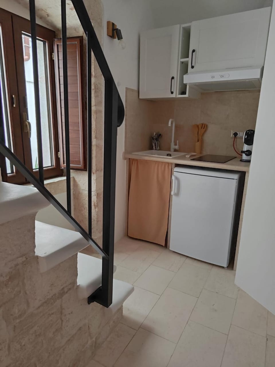Kitchen or kitchenette, stove
