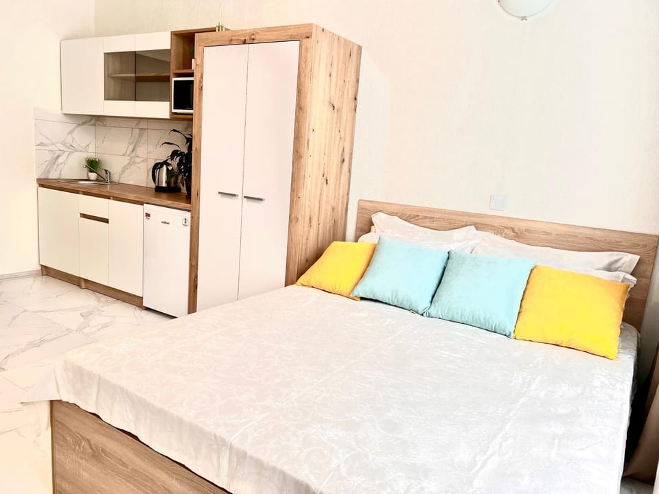 Bed, Photo of the whole room, minibar, wardrobe