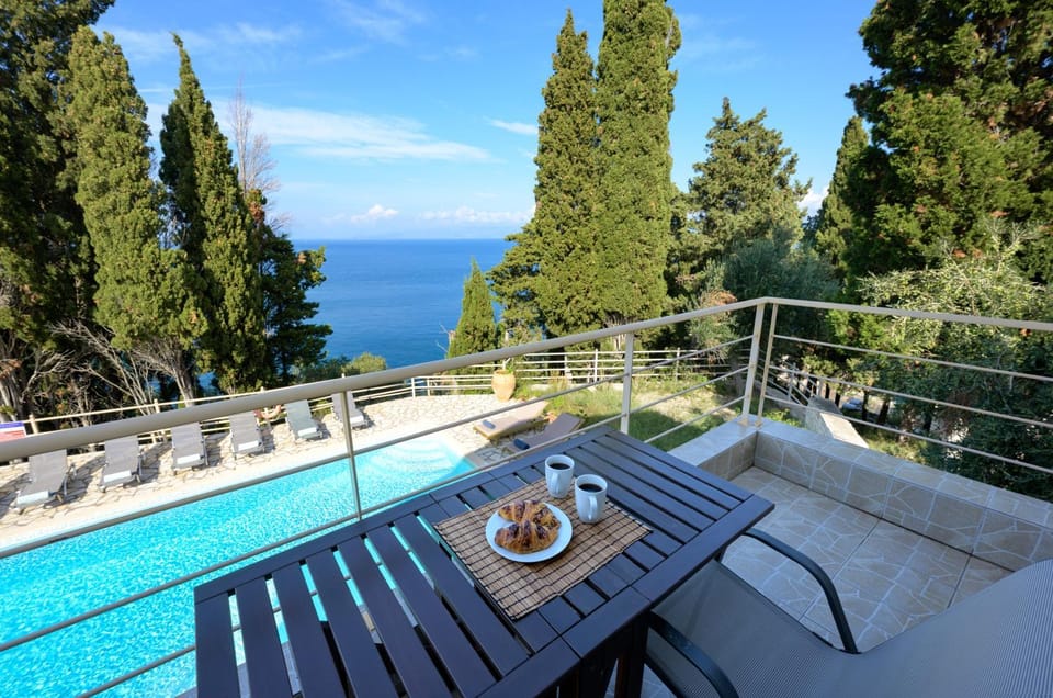 Pangolas Apartments Paxos Apartment in Peloponnese, Western Greece and the Ionian