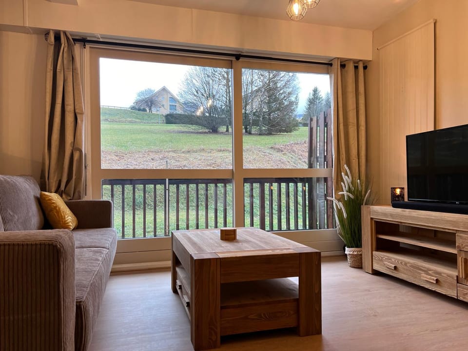 Natural landscape, Living room