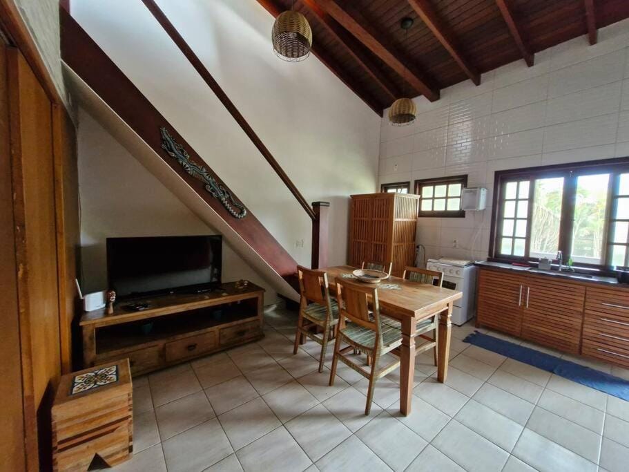 Apto 06 SUN HOUSE em Maresias à 100mts da praia Apartment in São Sebastião