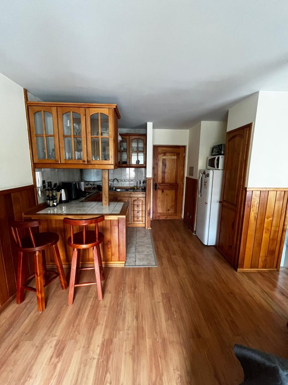 Kitchen or kitchenette, Dining area, minibar