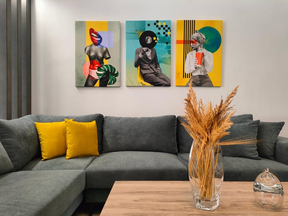 Living room, Decorative detail, Seating area