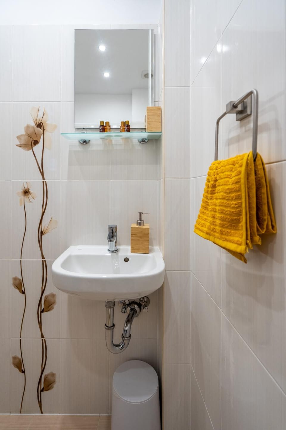 Bathroom, towels