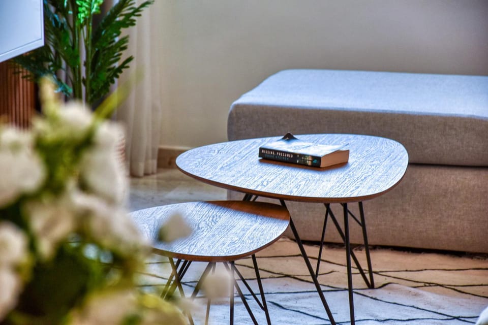 Library, Living room