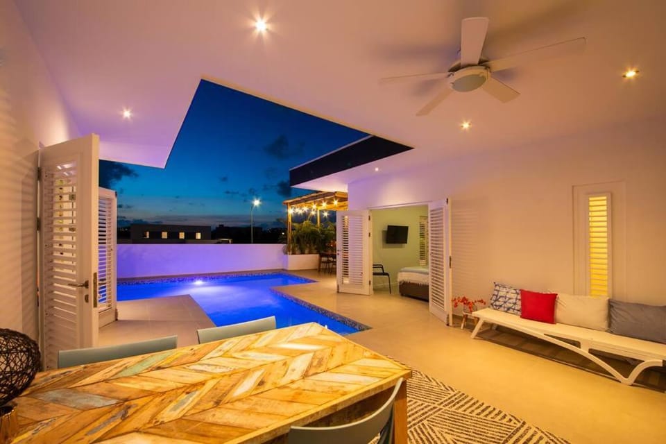 Balcony/Terrace, Swimming pool