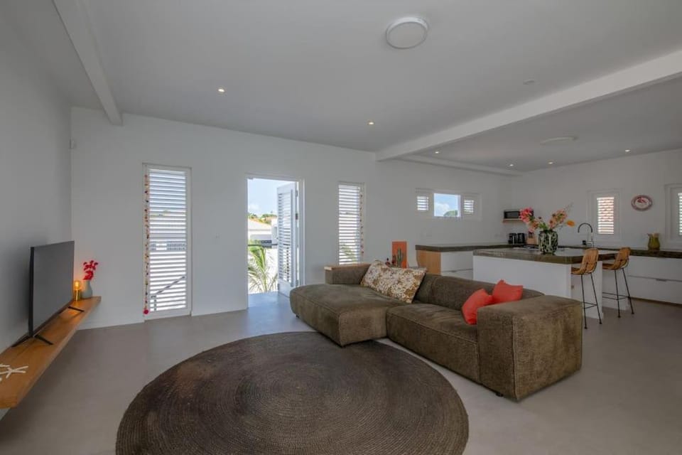 TV and multimedia, Seating area