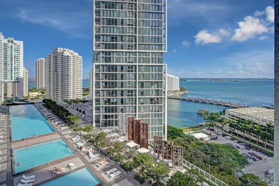 Day, City view, Sea view, Swimming pool, Location