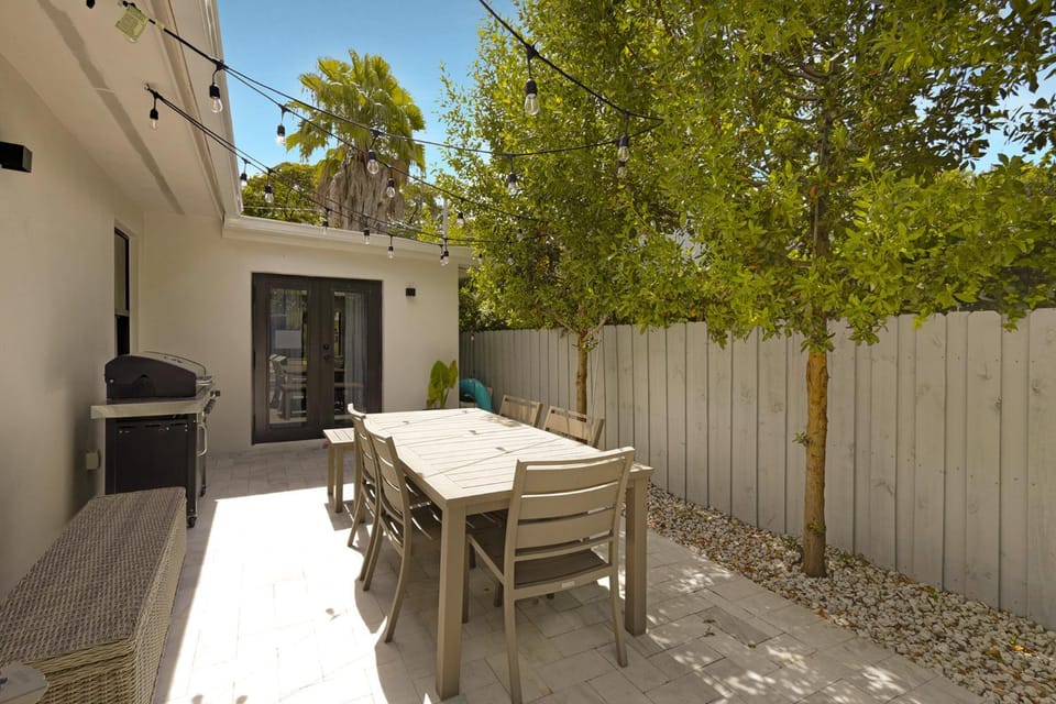 Patio, Day, BBQ facilities, Balcony/Terrace, Dining area