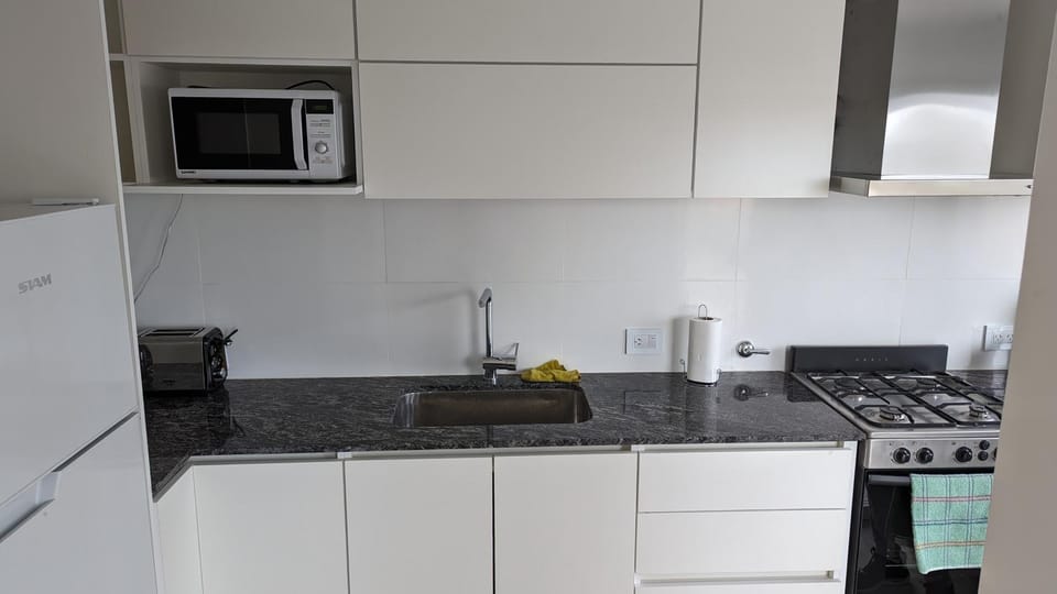 Kitchen or kitchenette, minibar, pet friendly, stove, toaster