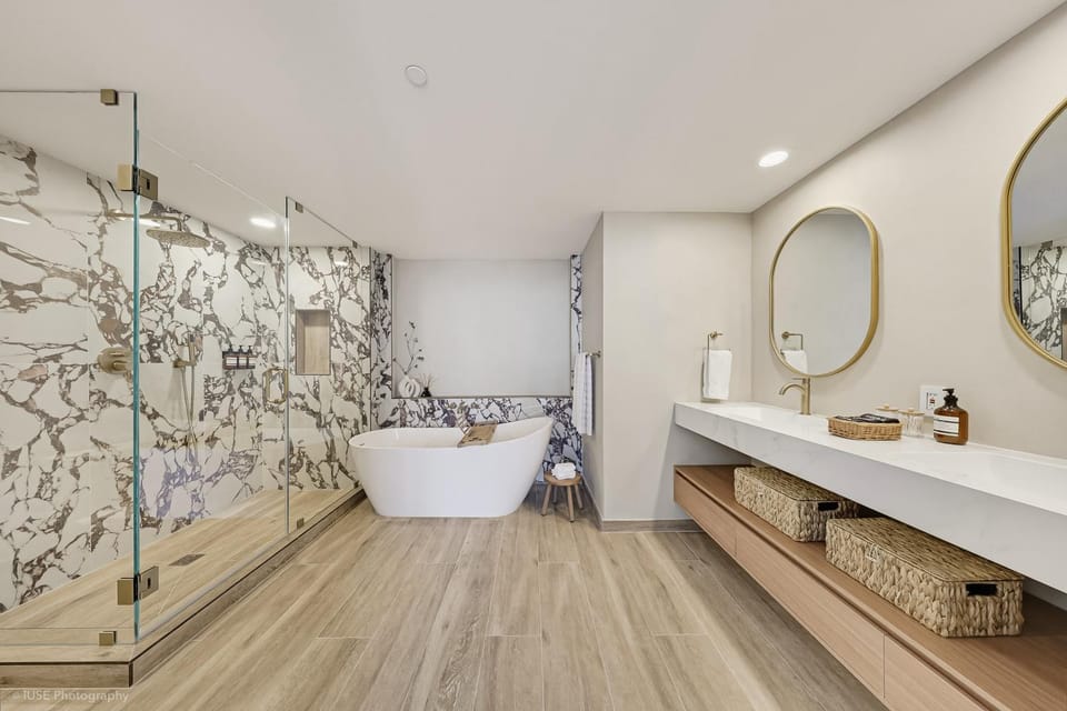 Bathroom, Bath