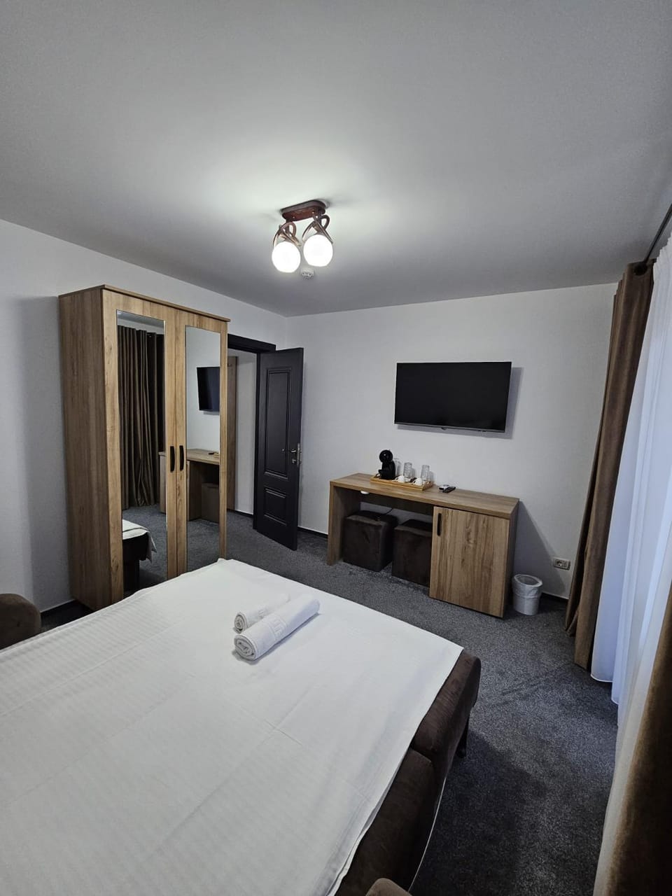 Străjerii Cetății Hotel in Romania