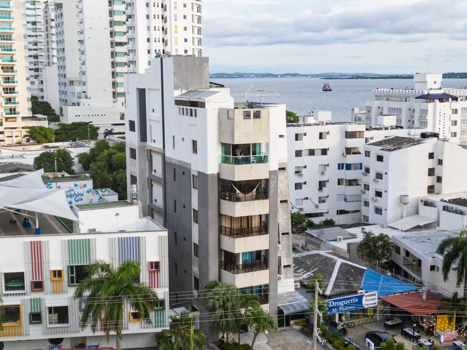 Property building, Neighbourhood, Bird's eye view, Sea view, Street view, Location