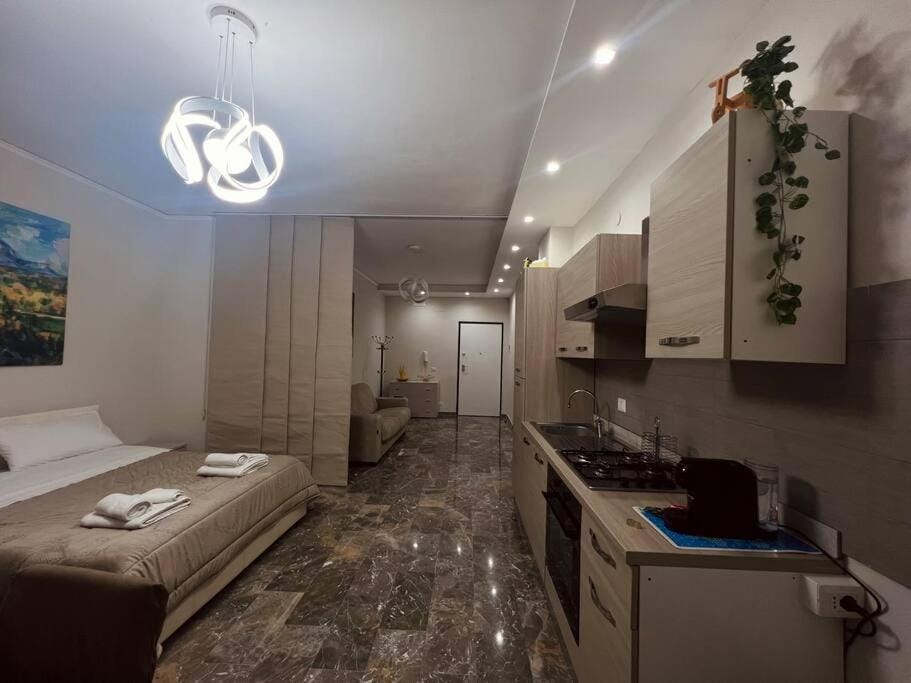 Bed, Kitchen or kitchenette, Photo of the whole room, Bedroom