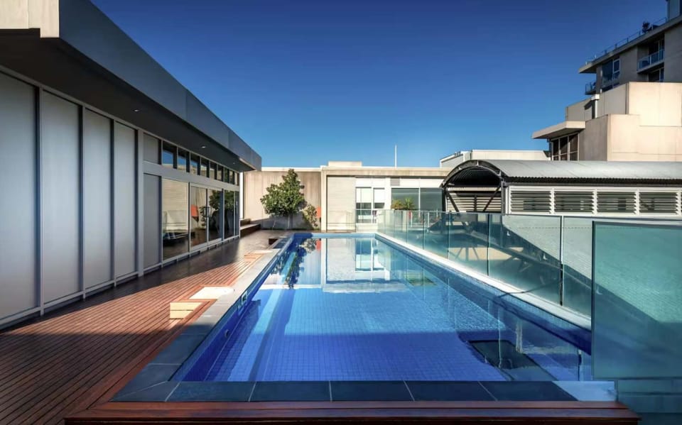East Melb 2bed parking pet friendly Apartment in Melbourne