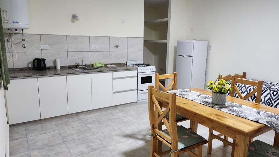 Kitchen or kitchenette, pet friendly