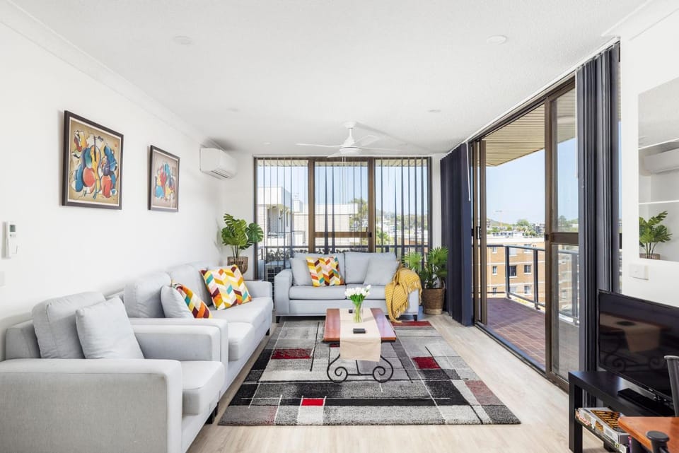 TV and multimedia, Balcony/Terrace, Living room