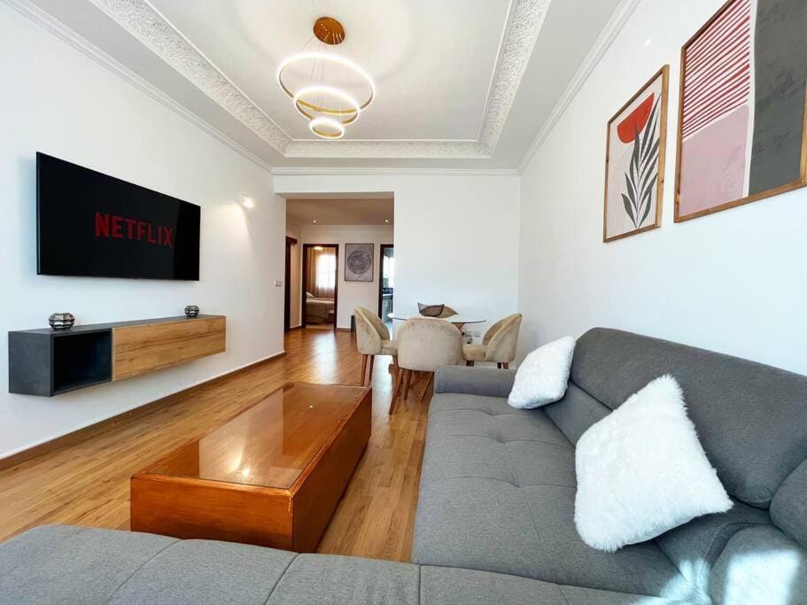 Communal lounge/ TV room, TV and multimedia, Living room, Seating area, Evening entertainment