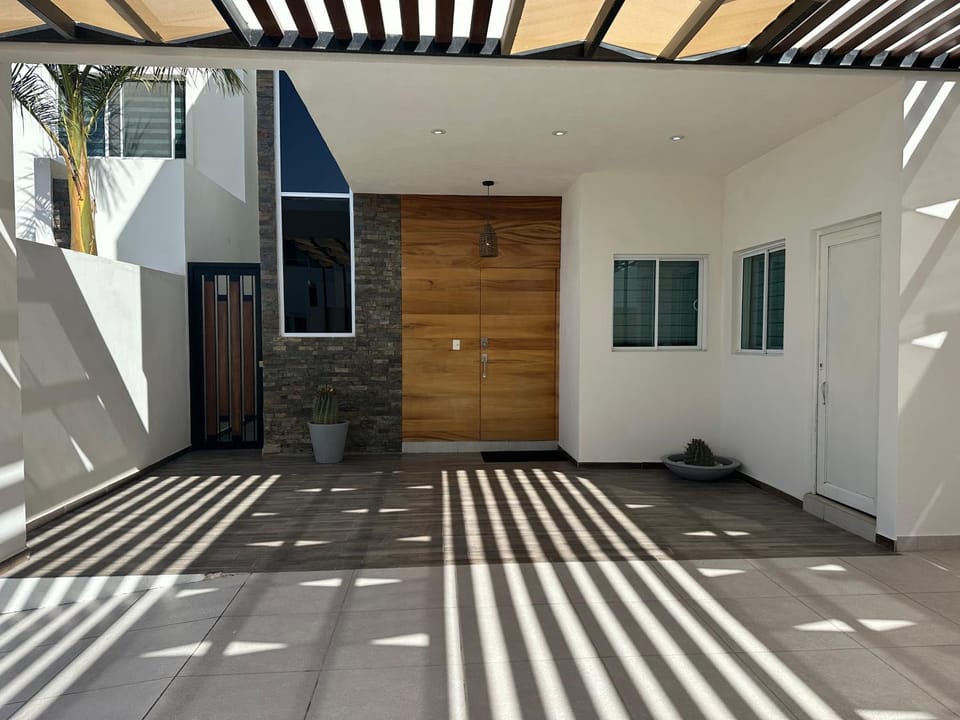 Casa con alberca propia en fraccionamiento coronado House in La Paz
