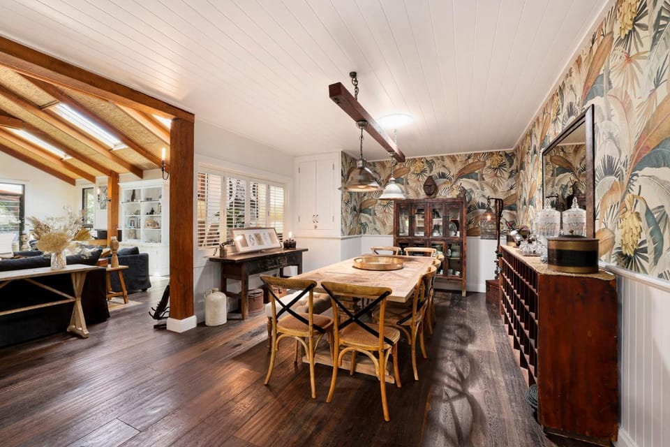 Oasis by Beach Stays House in Pittwater Council