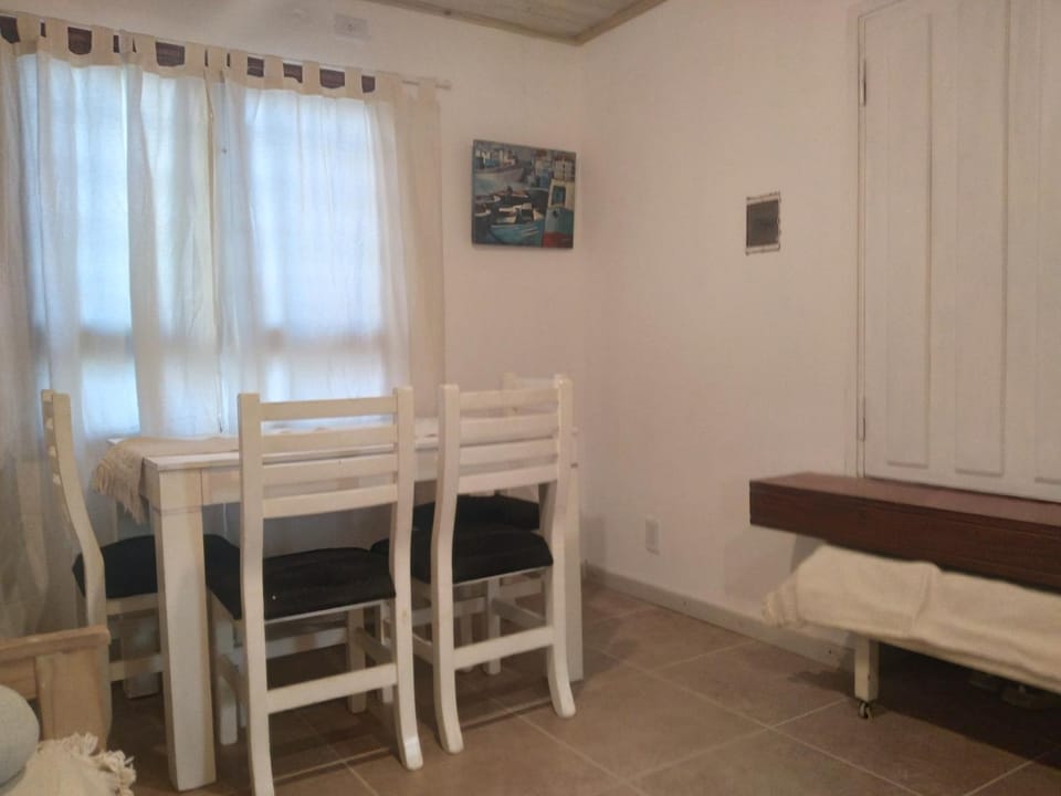 Hermoso depto a 1 cuadra de la playa Apartment in Pinamar