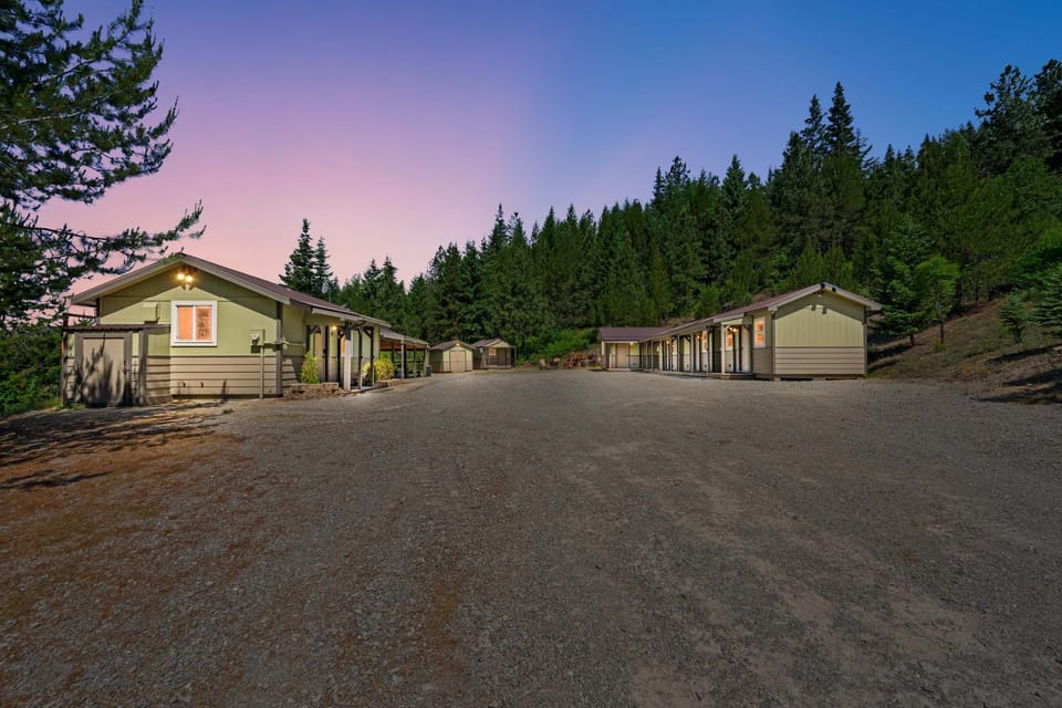 Property building, Natural landscape, Street view
