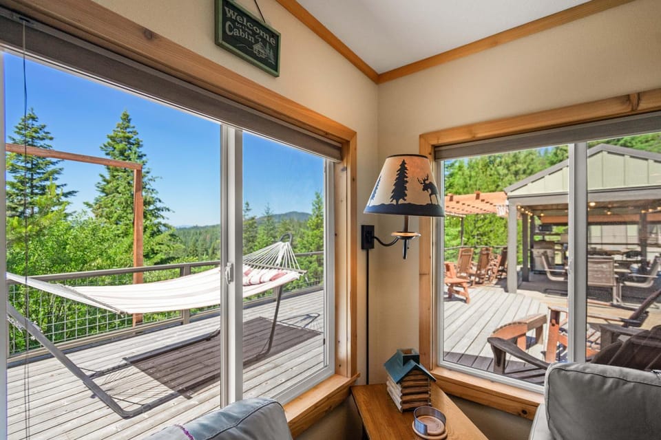 Patio, Spring, Day, View (from property/room), Balcony/Terrace, Living room, Seating area, Dining area