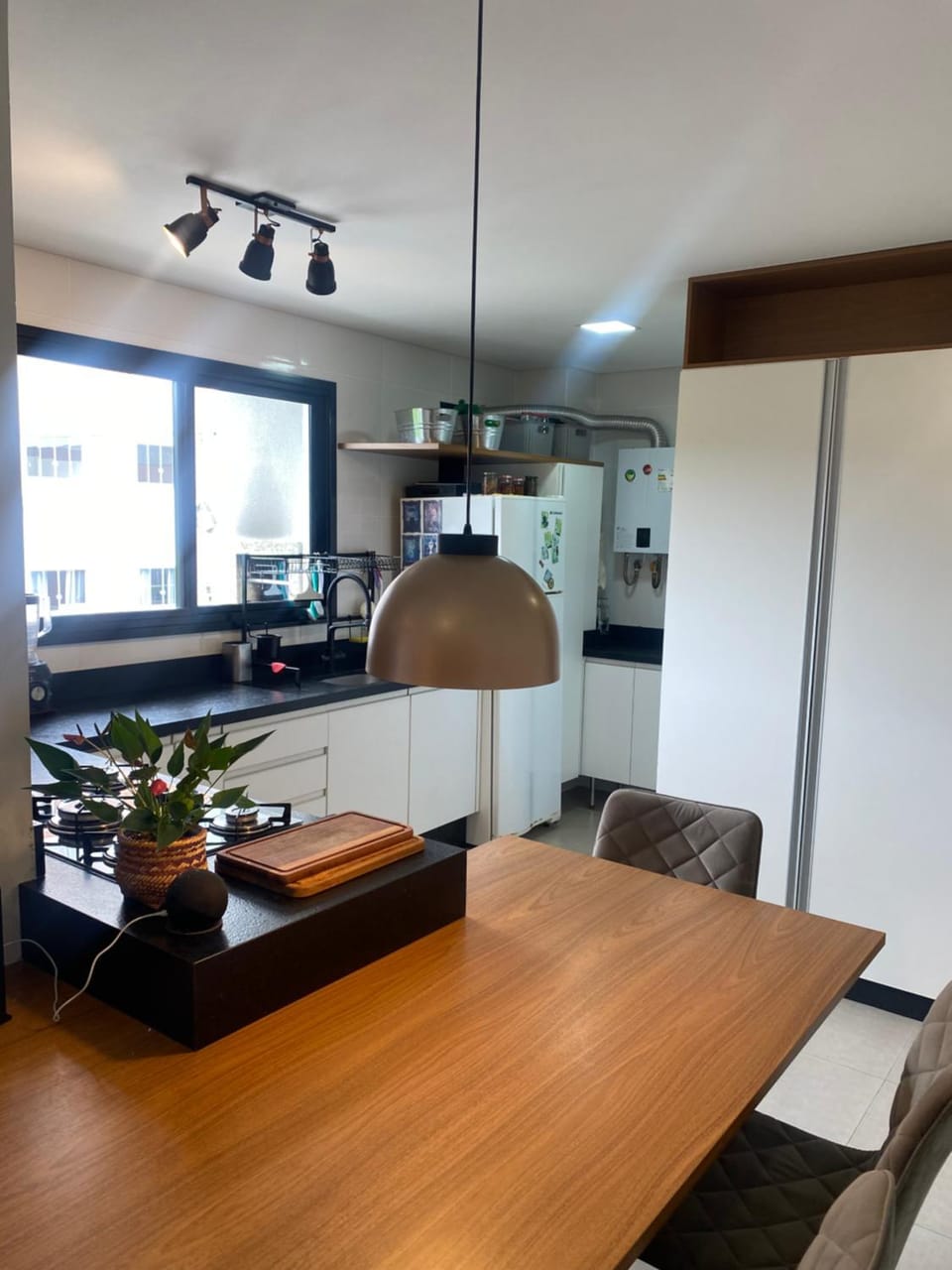 Dining area, kitchen, air conditioner