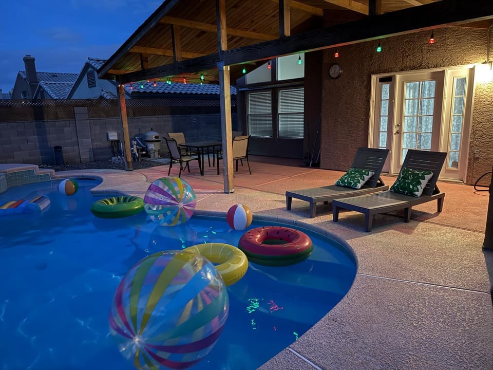 Swimming pool