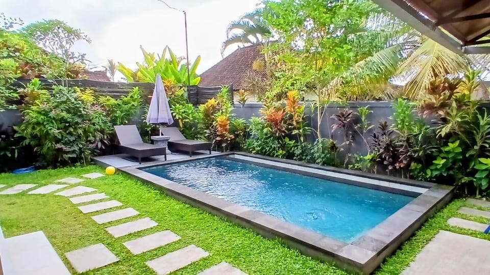 Day, Neighbourhood, Garden, Garden view, Pool view, Swimming pool
