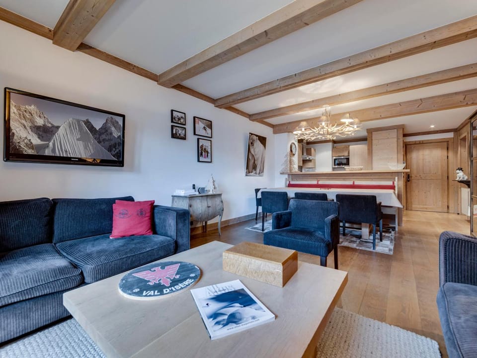 Appartement au cœur de Val d'Isère : 6 pers, 85m², 3 chambres, parking, WIFI, animaux admis Apartment in Val dIsere