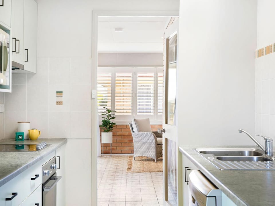 Kitchen or kitchenette, Seating area