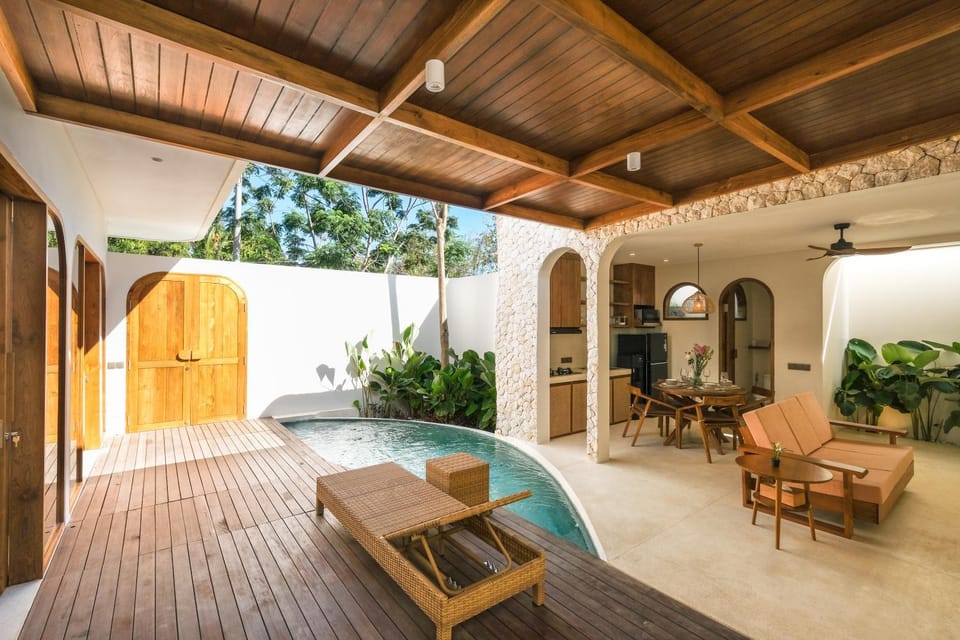 Patio, Day, Living room, Pool view, Swimming pool