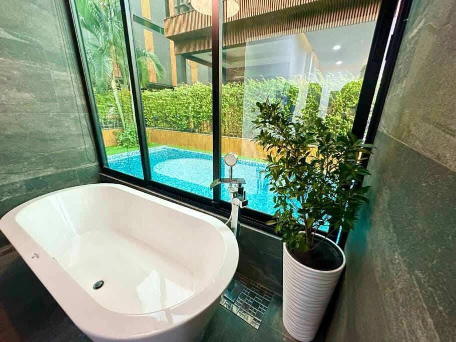 Huge Luxury, 3 Bedroom, private pool villa near to the beach - Jomtien - LV99 Villa in Pattaya City