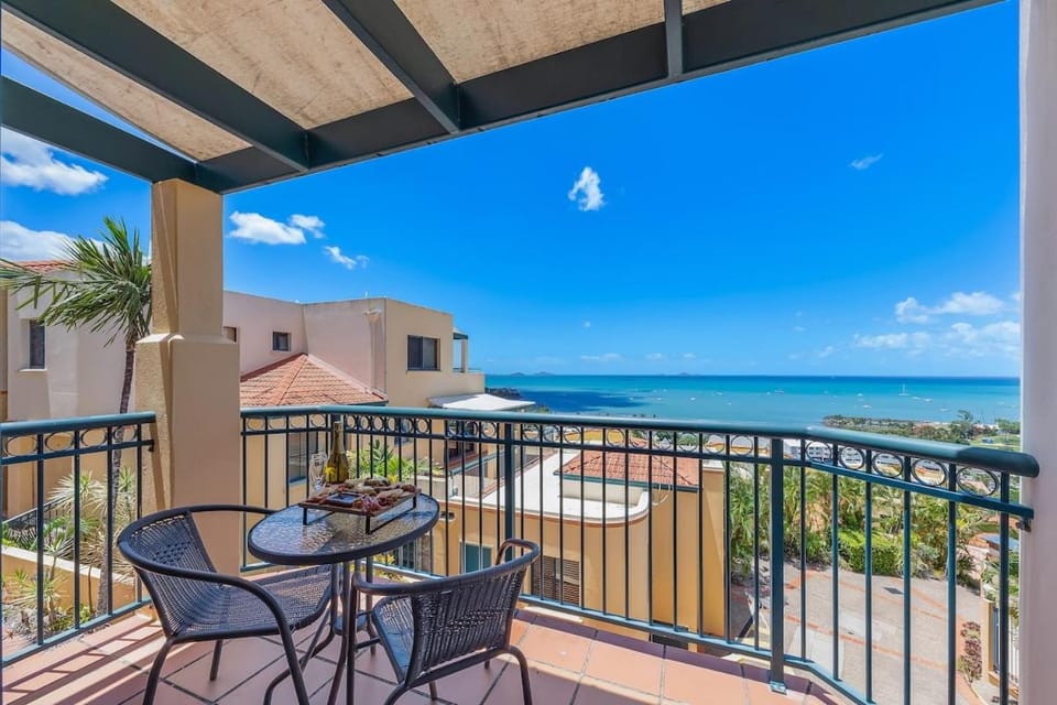Blue Lotus Apartment in Airlie Beach