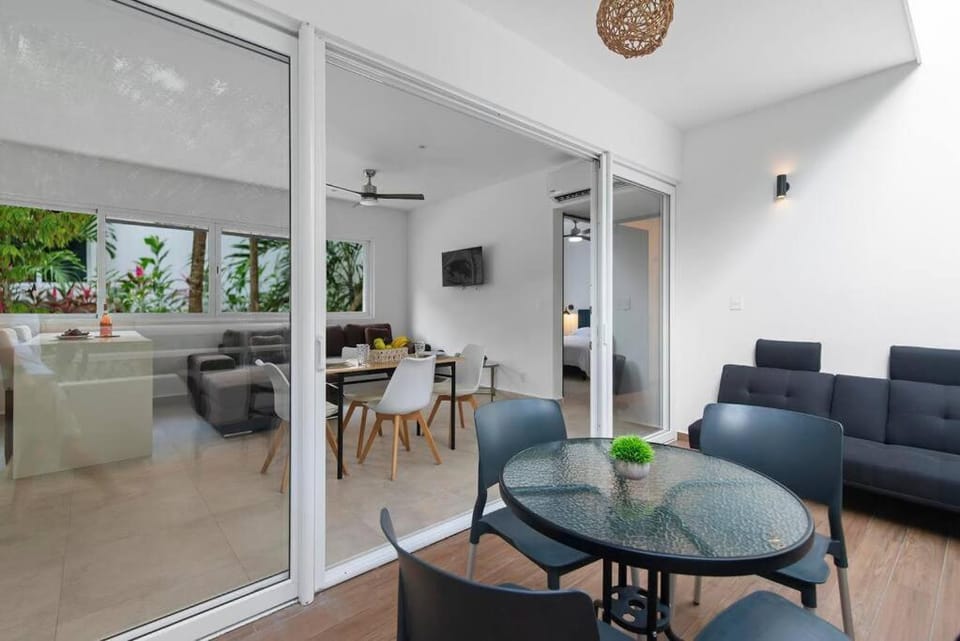 Patio, Seating area