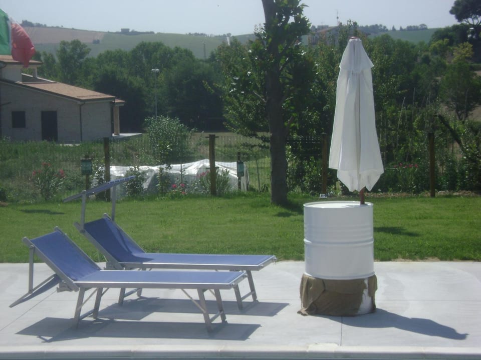 Cluana Country House Bed and Breakfast in Marche