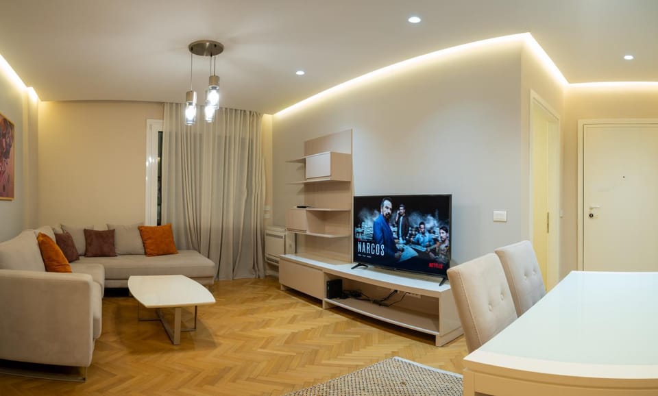 Communal lounge/ TV room, TV and multimedia, Living room, Photo of the whole room, Seating area