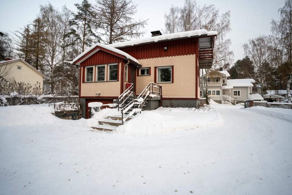 Property building, Day, Winter