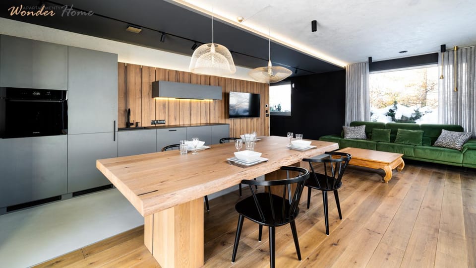 Kitchen or kitchenette, Living room, Seating area, Dining area, stove