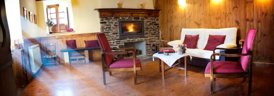 Communal lounge/ TV room, TV and multimedia